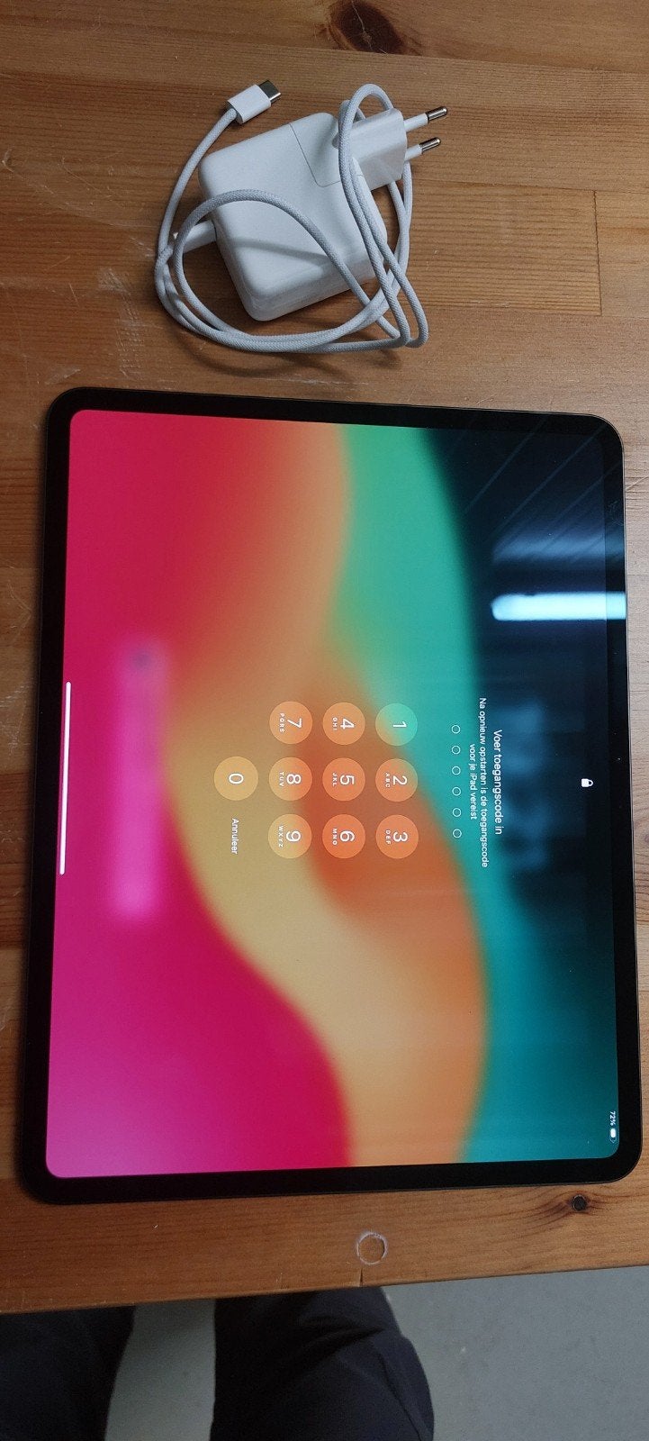 iPad Pro M4 met originele Apple oplader, Computers en Software, Apple iPads, 13 inch of meer, Verzenden, Zwart, Zo goed als nieuw