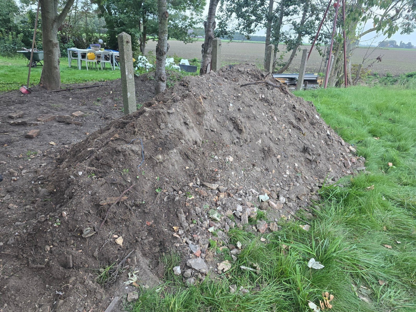 Grond met puin - Ideaal voor opvulling, Tuin en Terras, Ophalen, Gebruikt, Overige typen