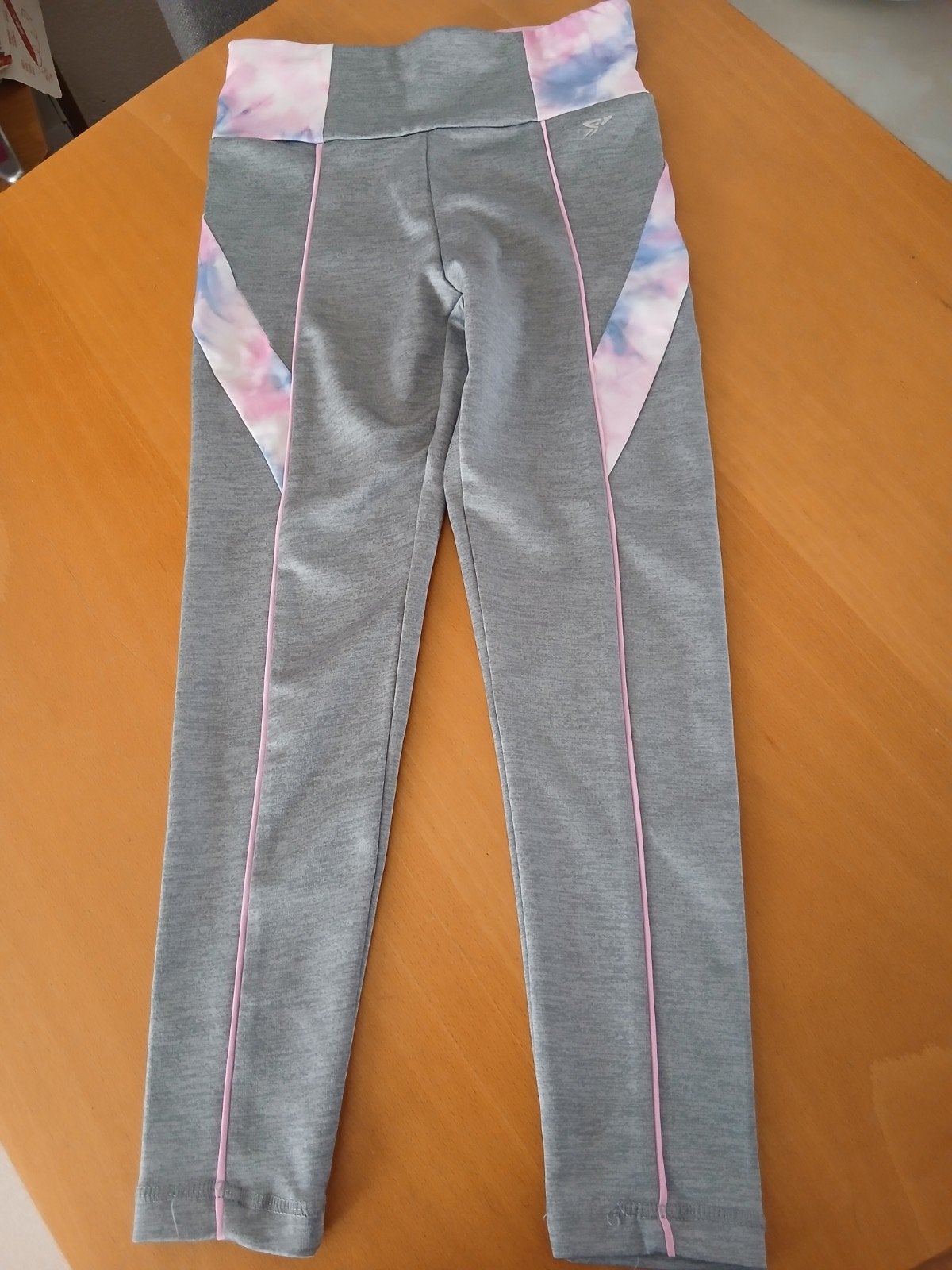sport legging maat 134/140, Meisje, Sport- of Zwemkleding, Ophalen of Verzenden, Zo goed als nieuw