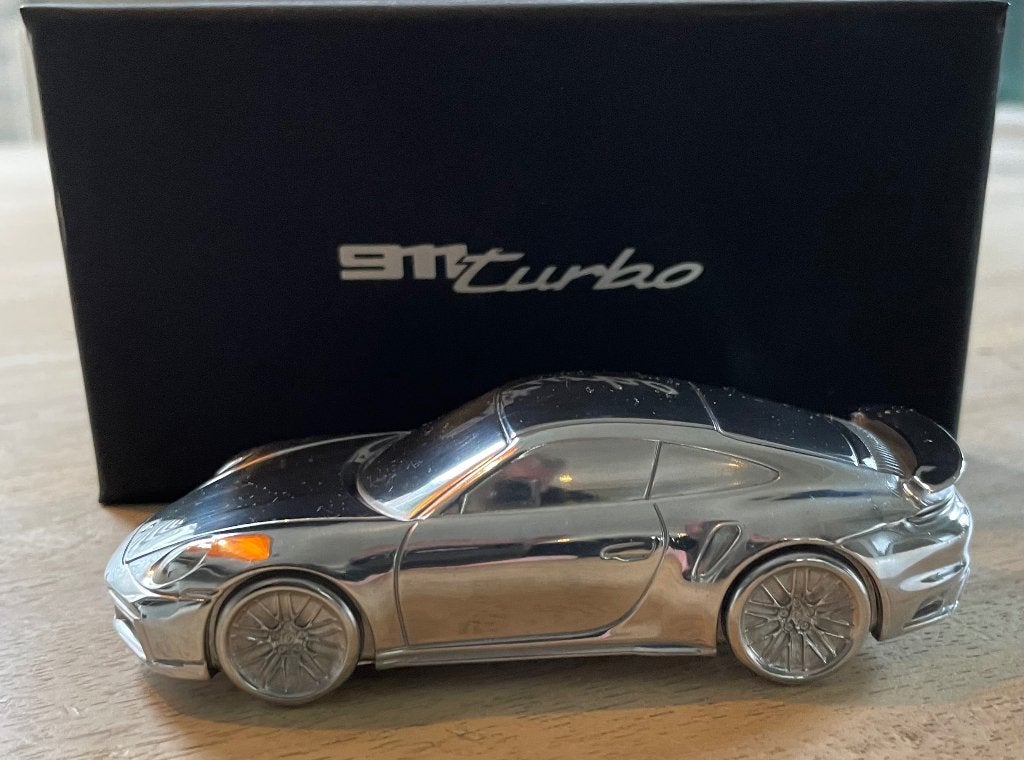 Porsche 911 (992) turbo  chroom aluminium paperweight, Hobby en Vrije tijd, Modelauto's | 1:43, Ophalen of Verzenden, Nieuw, Auto