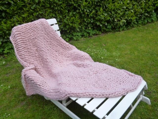 super grof roze gebreide plaid grand foulard 160x130 cm, Huis en Inrichting, Woonaccessoires | Plaids en Woondekens, Ophalen of Verzenden