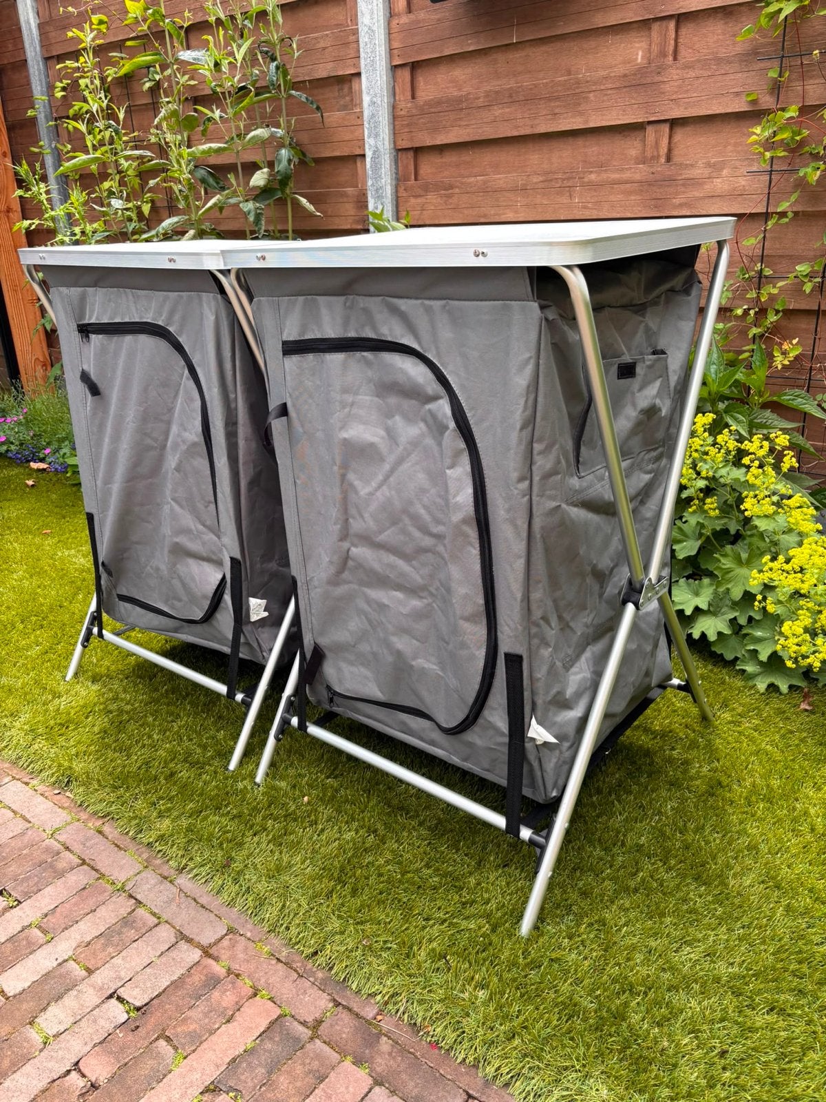 2x Campingkast Opvouwbaar met Planken en Tafelblad, Ophalen, Zo goed als nieuw