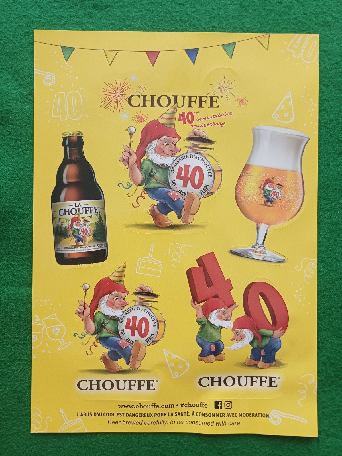 La Chouffe stickervel groot - 40-jarig jubileum nieuw !!!, Verzamelen, Biermerken, Ophalen of Verzenden, Nieuw, Overige merken