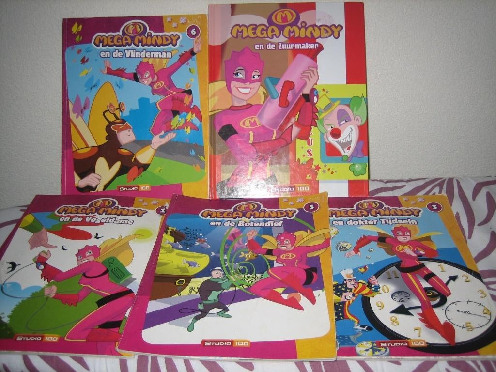 Boekjes MEGA MINDY, Vanaf 6 jaar, Ophalen of Verzenden, Zo goed als nieuw