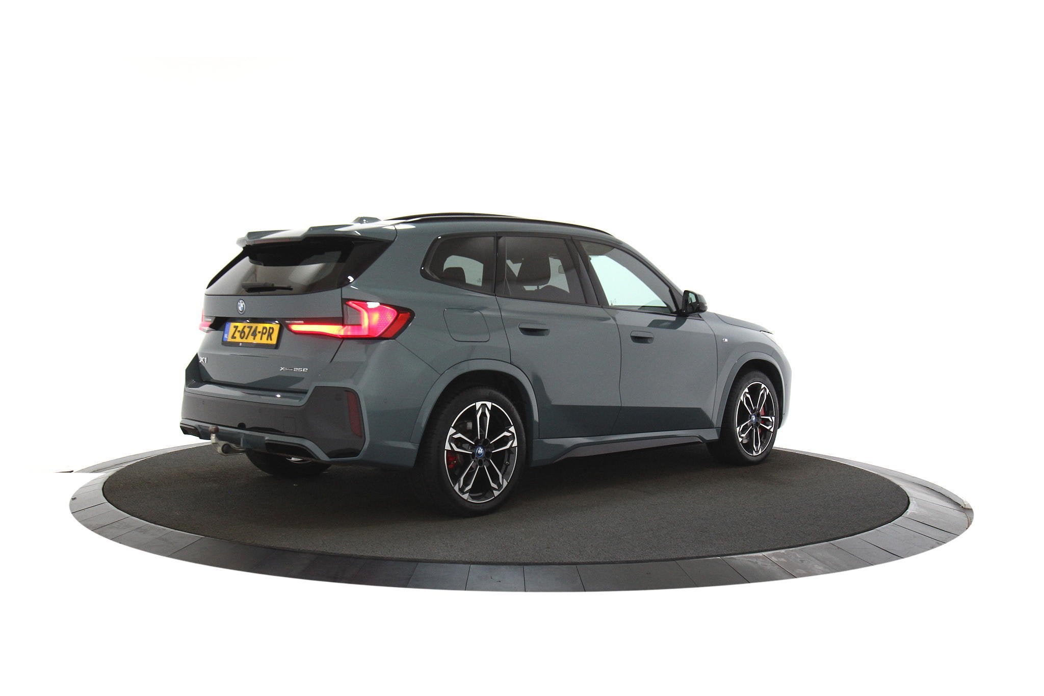 Foto 3 van BMW X1 xDrive25e M-Sport Pano Wegklapbare Trekhaak 360 Cam S