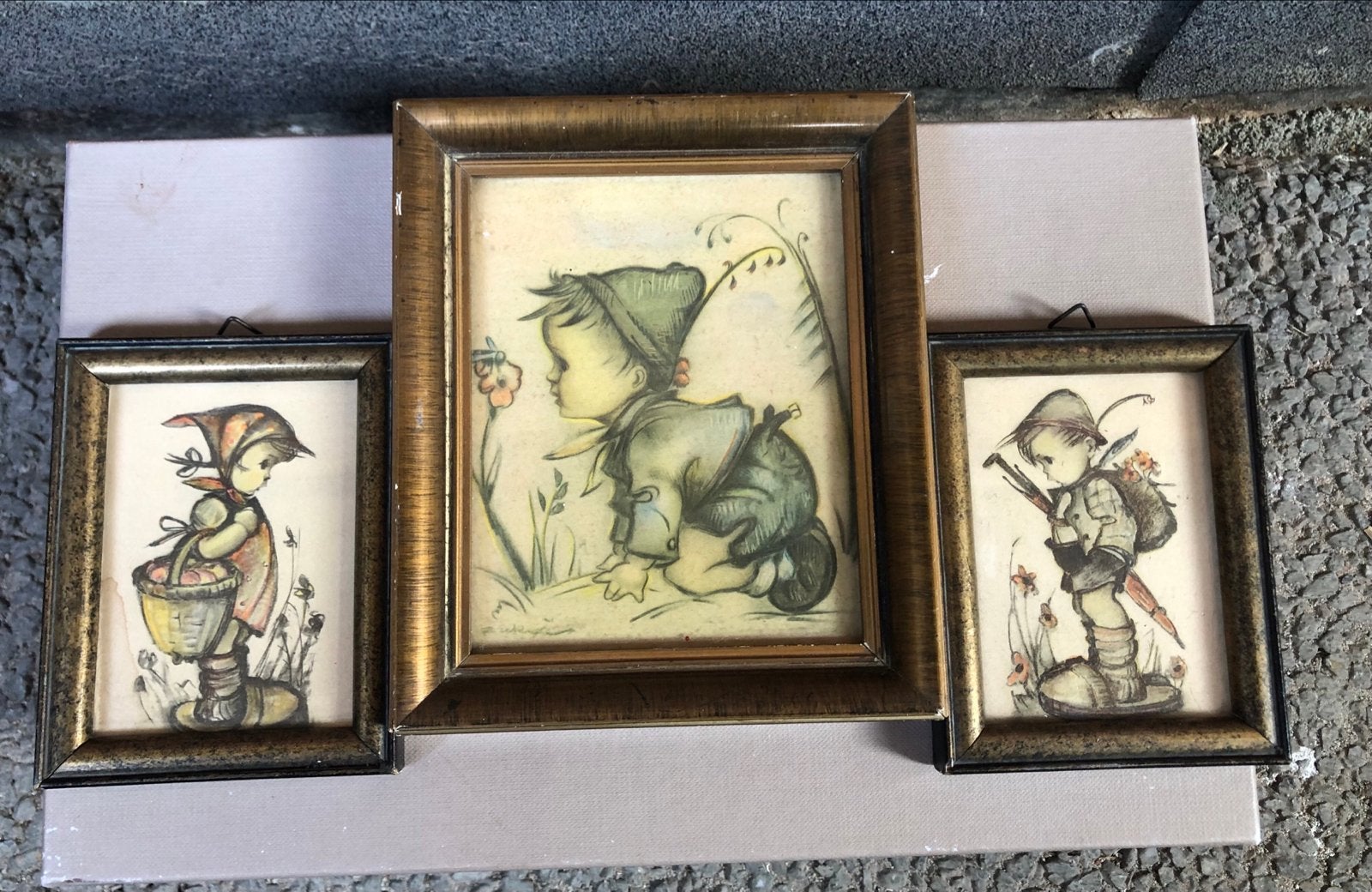 Set van 3 Hummel-stijl kinderportretten, gedateerd 1950, Antiek en Kunst, Kunst | Schilderijen | Klassiek, Gedateerd, Portret of Personen