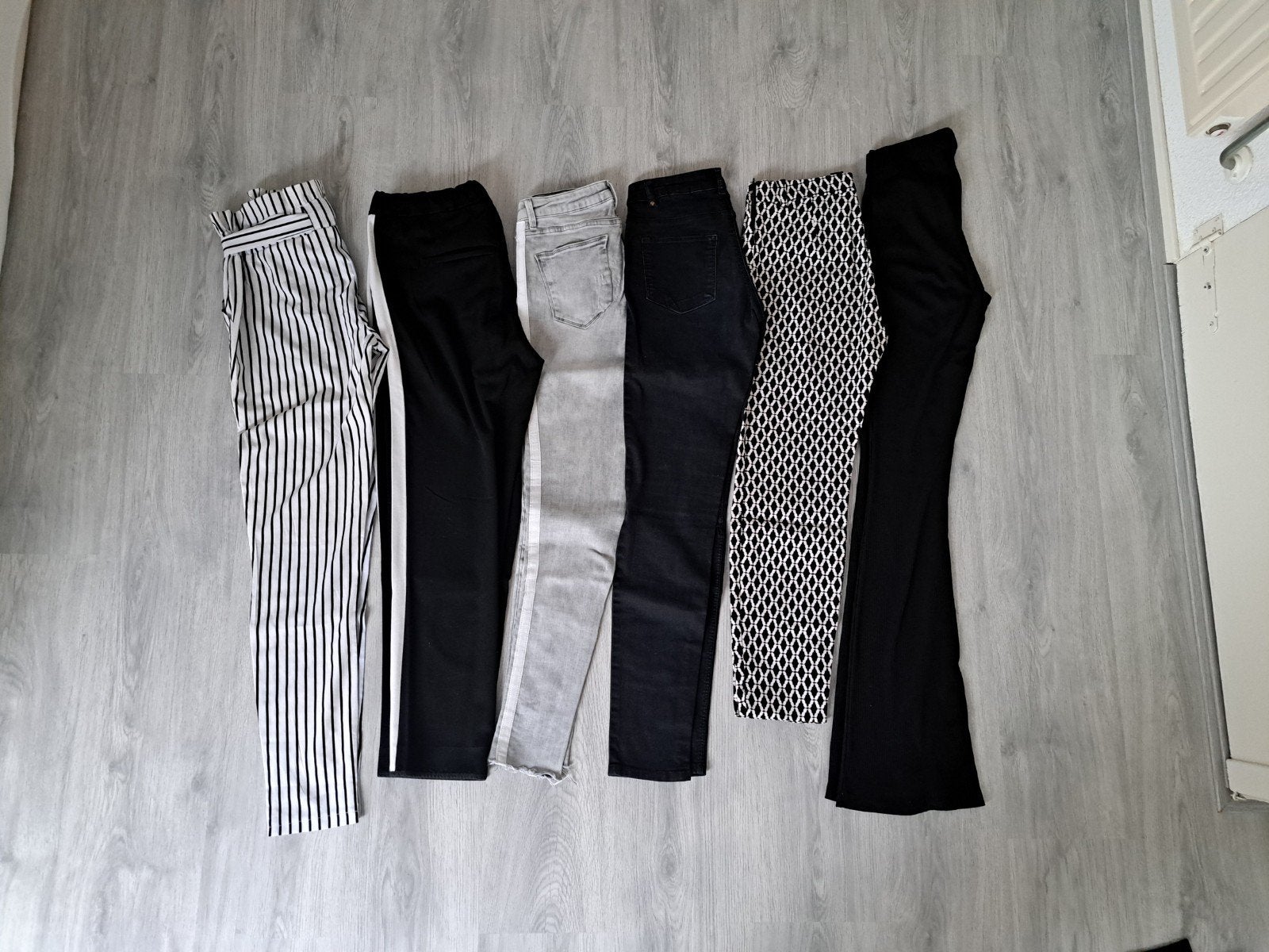 Meiden kledingpakket moderne broeken jeans maat 34 xs, Ophalen of Verzenden, Zo goed als nieuw, Maat 34 (XS) of kleiner