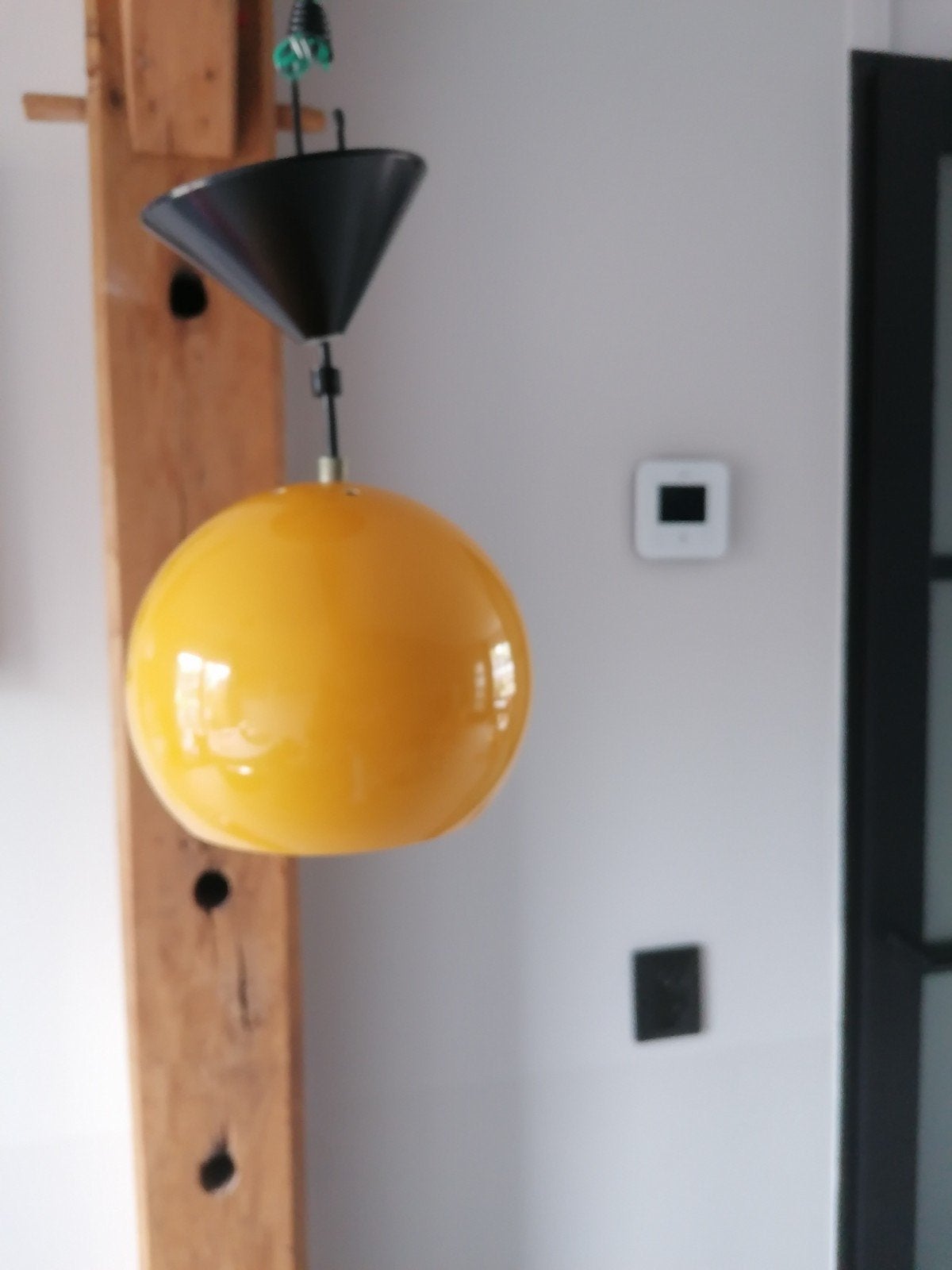 Vintage Herda Bollamp Hanglamp Okergeel 18 cm Eyeball, Kunststof, Zo goed als nieuw, E27 (groot), Vintage, Retro