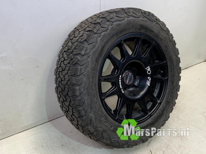 Velg + Band van een Toyota Hilux, Auto-onderdelen, Gebruikt, -, -, Ophalen of Verzenden