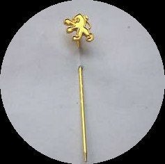 PEUGEOT speldje, logo koper, Ophalen of Verzenden, Zo goed als nieuw, Transport, Speldje of Pin