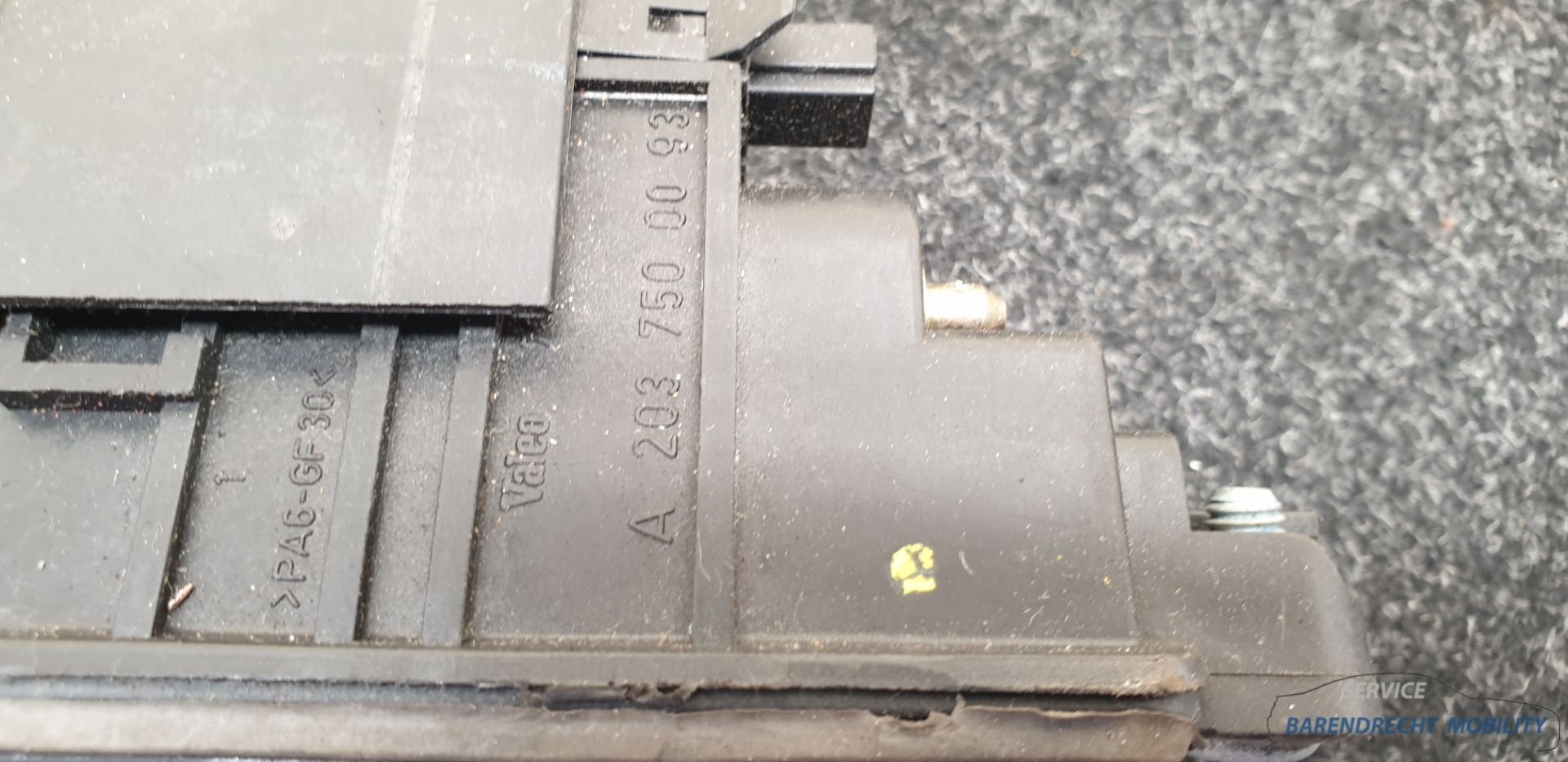 Kofferklep schakelaar W203 C-klasse Mercedes 2037500093 orig, Gebruikt, Mercedes-Benz AG, Mercedes-Benz, Ophalen of Verzenden