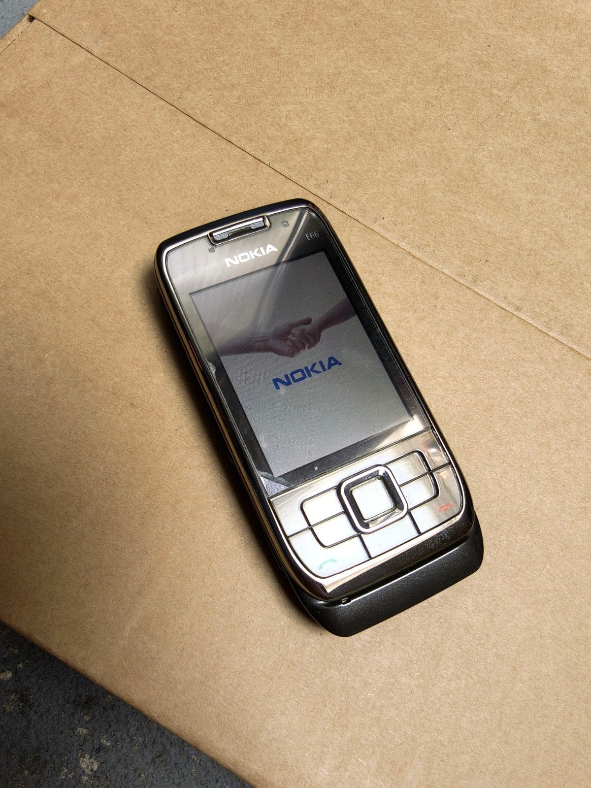 Nokia E66 Schuifmodel Telefoon - Zo goed als nieuw, Schuifmodel, Zwart, Fysiek toetsenbord, 3 tot 6 megapixel
