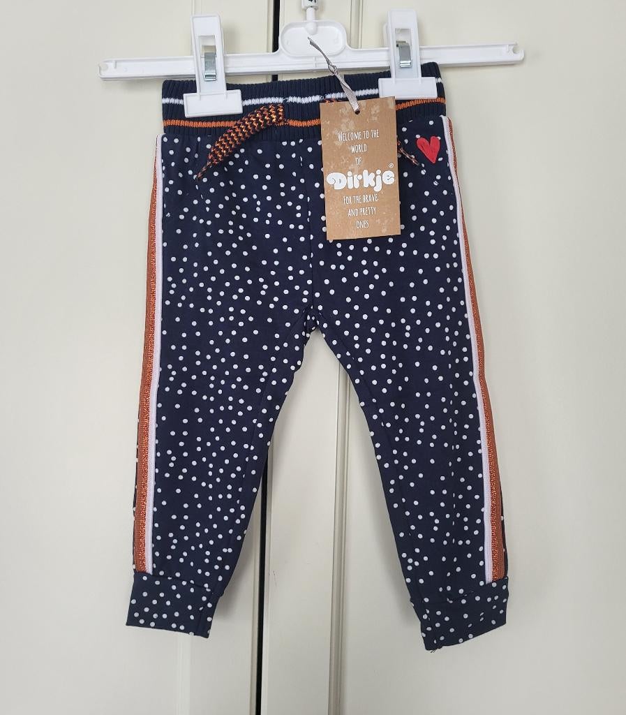 Nieuw! Broek met stippen, Dirkje, maat 74, Kinderen en Baby's, Babykleding | Maat 74, Broekje, Meisje, Dirkje, Nieuw