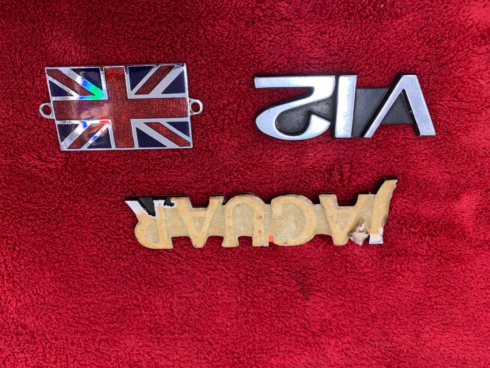 Jaguar emblemen, Ophalen, Zo goed als nieuw