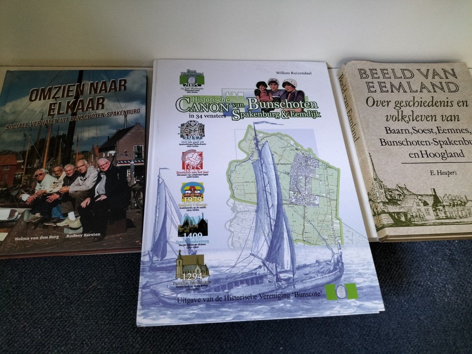 Historische boeken over Bunschoten-Spakenburg en Eemland, Boeken, Ophalen, 20e eeuw of later, Zo goed als nieuw, Diverse auteurs (o.a. Helma vd Berg,Ruizendaal, Heupers)
