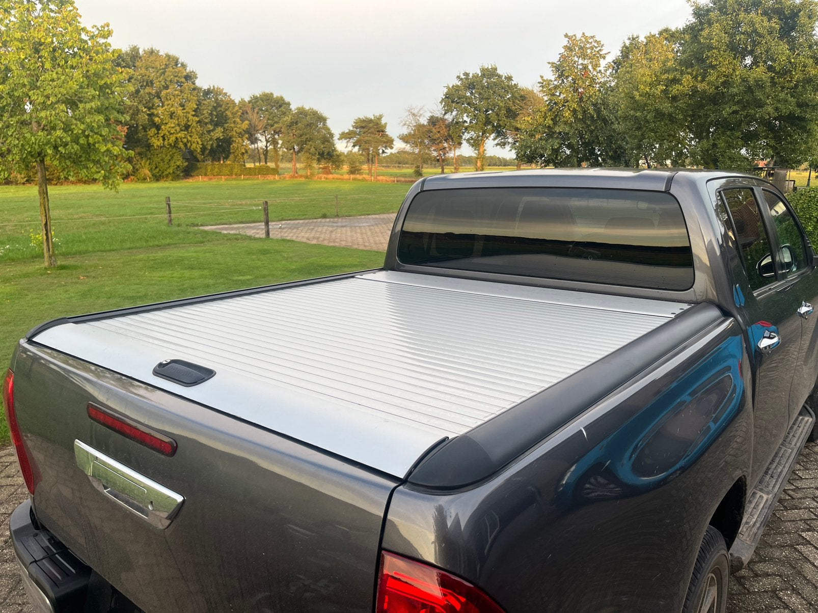 Mountaintop Rollcover Toyota Hilux Double cab 2016+, Ophalen, Gebruikt