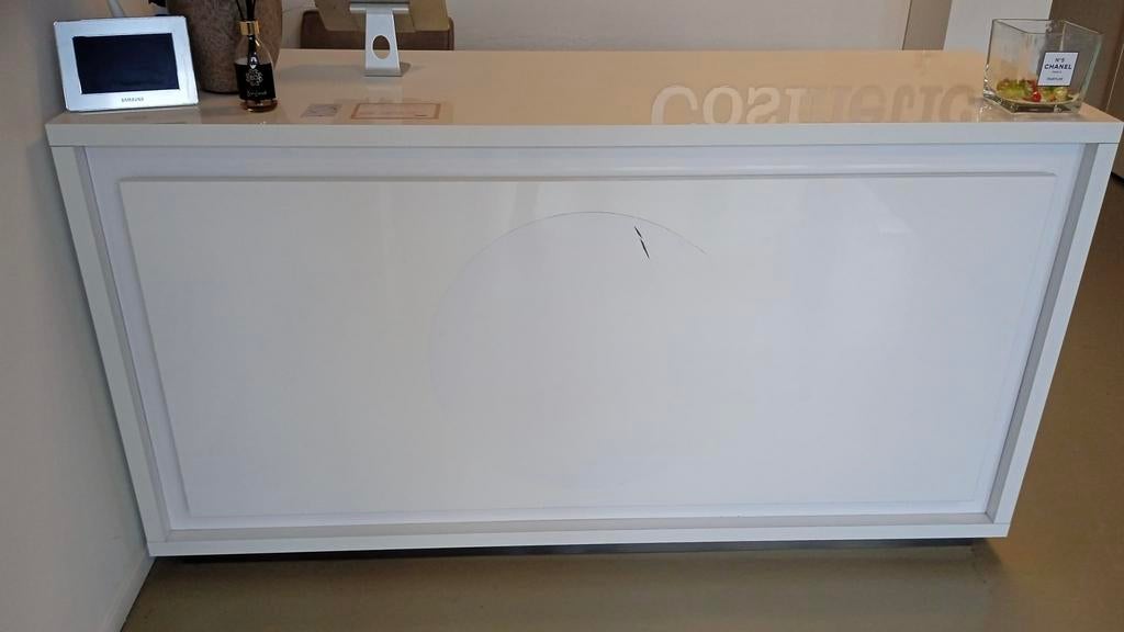 Hoogglans witte toonbank moet deze week weg!, Diversen, Bureau-accessoires, Ophalen of Verzenden