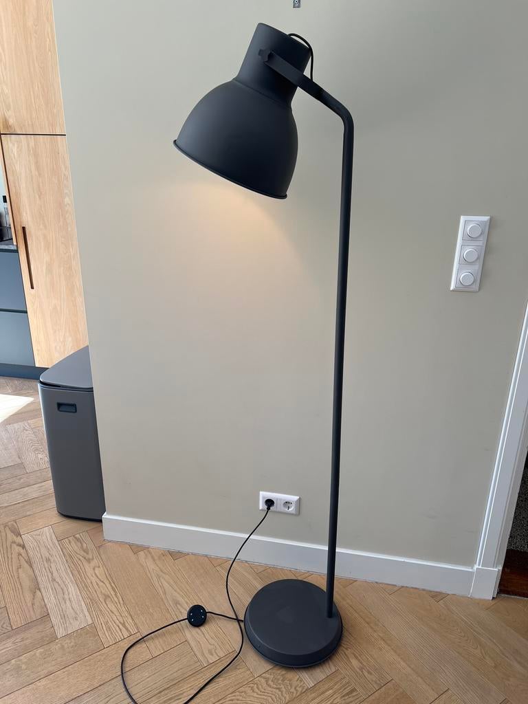 IKEA Hektar Staande Lamp - Donkergrijs, Ophalen, Gebruikt, Metaal, 150 tot 200 cm