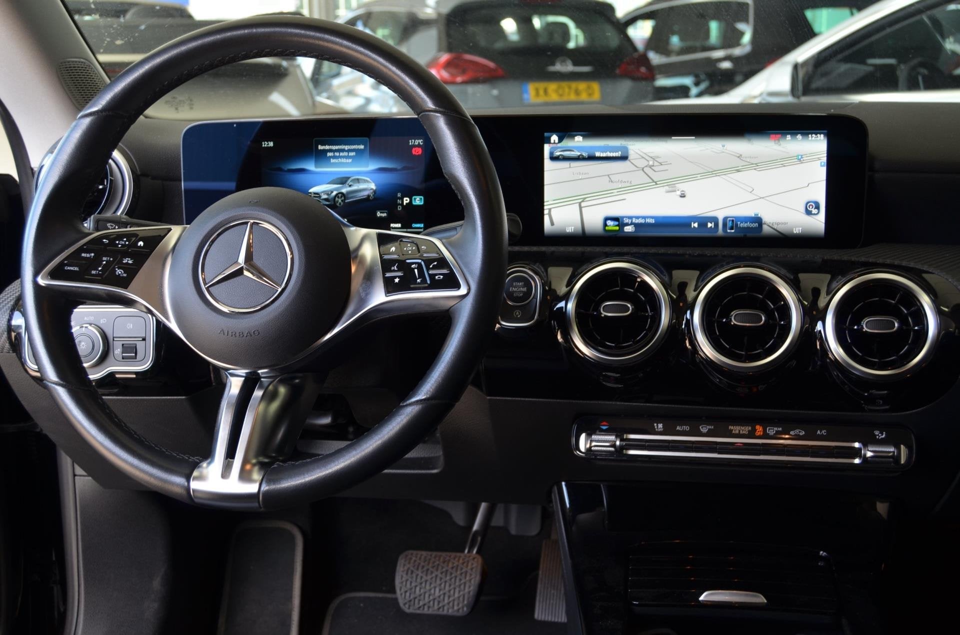 Mercedes-Benz CLA-klasse Shooting Brake 180 Business Line|NW, 136 pk, Gebruikt, Euro 6, 4 cilinders