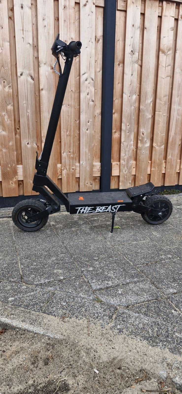 kukirin g2 gecustomized in goede staat, Fietsen en Brommers, Ophalen, Gebruikt, Elektrische step (E-scooter), Kukirin g2
