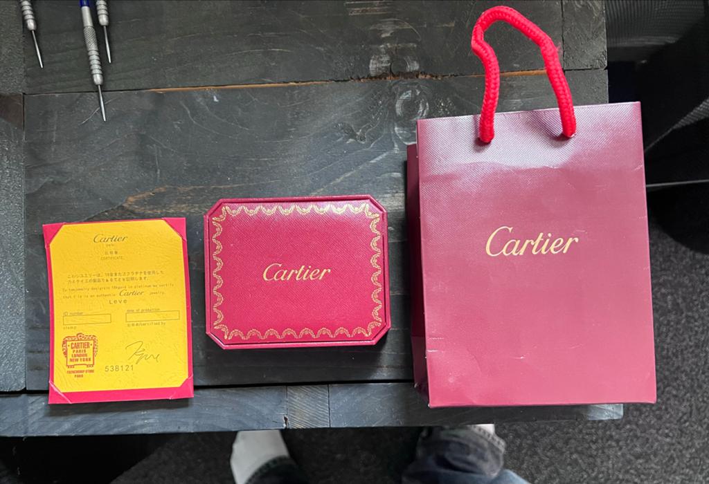 Cartier Love Armband met Diamanten - Zo goed als nieuw, Ophalen of Verzenden, Zo goed als nieuw, Met edelsteen, Zilver
