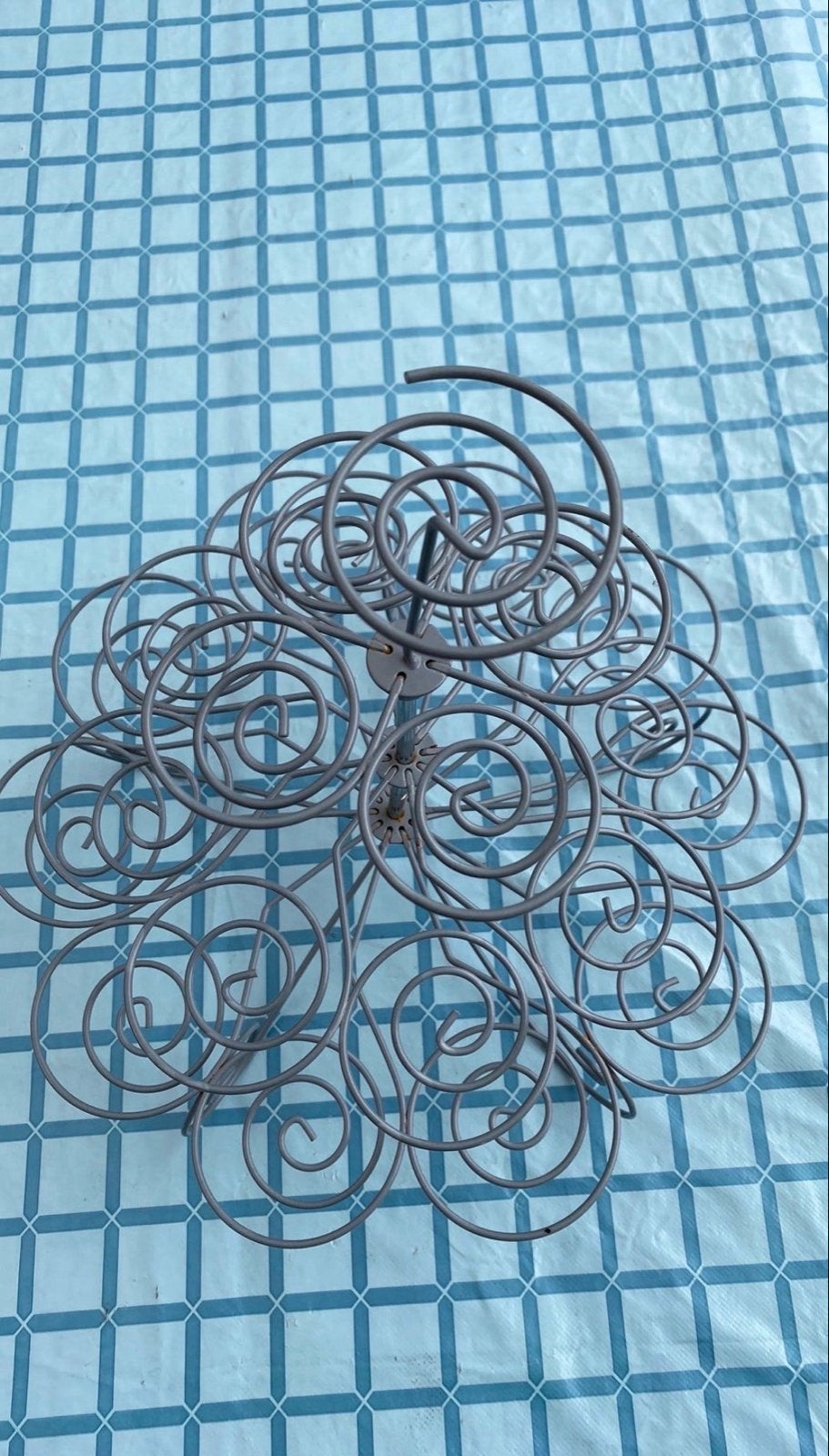 Metalen cupcake standaard - 23 cupcakes, Ophalen, Gebruikt, Grijs, Metaal