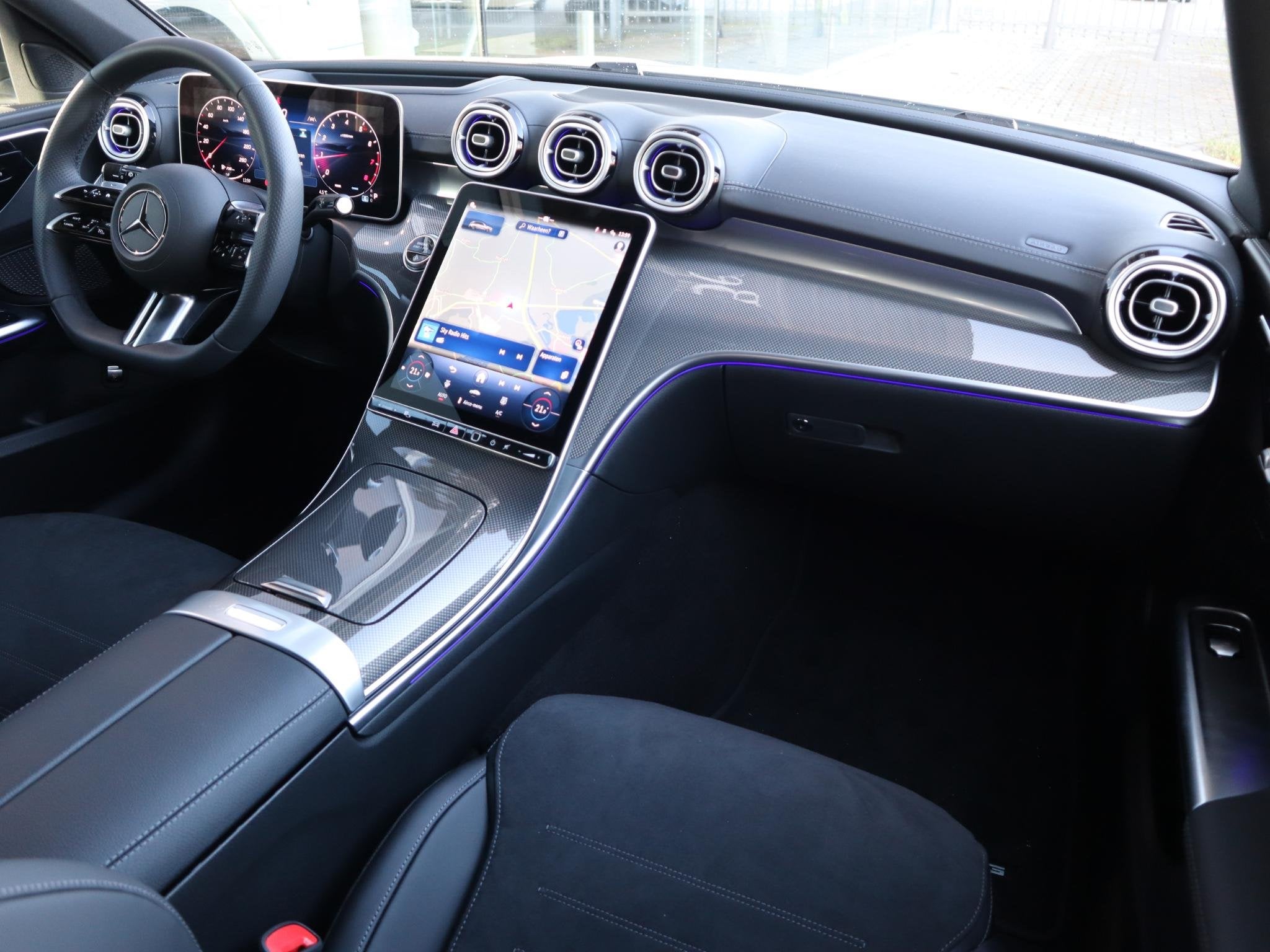 Mercedes-Benz C-klasse Estate 180 Star Edition AMG Line Plus, Auto's, Mercedes-Benz, 1800 kg, 4 cilinders, 1655 kg, Wit