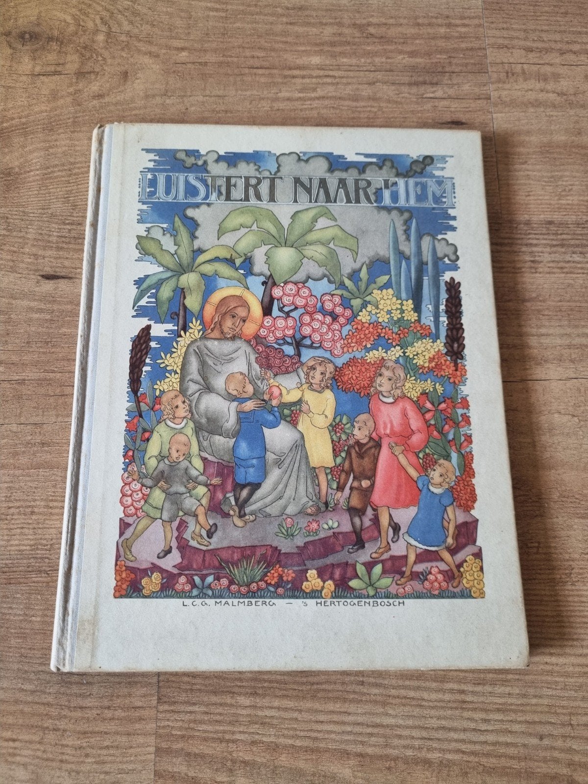 Luistert naar Hem - Prentenboek bij de Eerste Katechismus, Boeken, Esoterie en Spiritualiteit, Ophalen of Verzenden, Gelezen, Overige typen