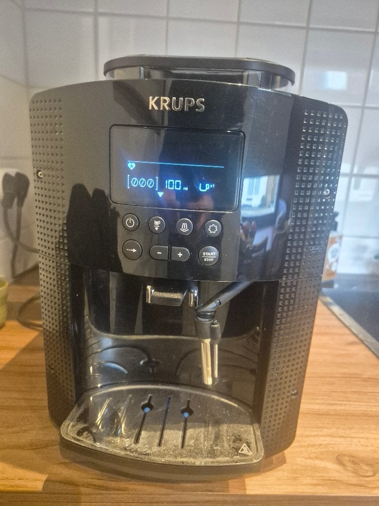 Krups EA81* Volautomatische Espressomachine FDB 145000P, Gebruikt, Espresso apparaat, 4 tot 10 kopjes, Afneembaar waterreservoir
