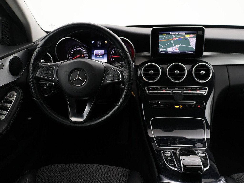 Mercedes-Benz C-klasse Estate 180 AMBITION + LED | TREKHAAK, Automaat, Achterwielaandrijving, 1595 cc, 750 kg