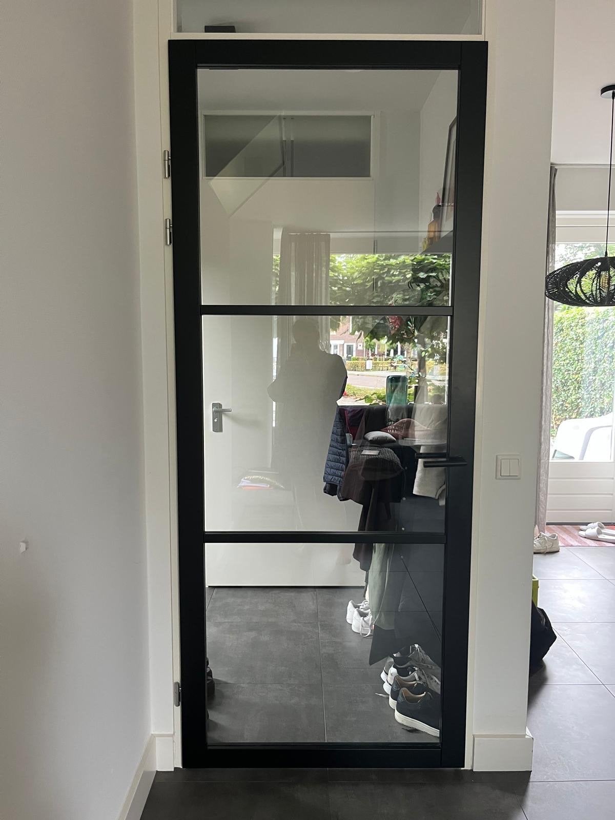 Moderne zwarte binnendeur met glas, Doe-het-zelf en Verbouw, Ophalen, Gebruikt, 80 tot 100 cm, 215 cm of meer