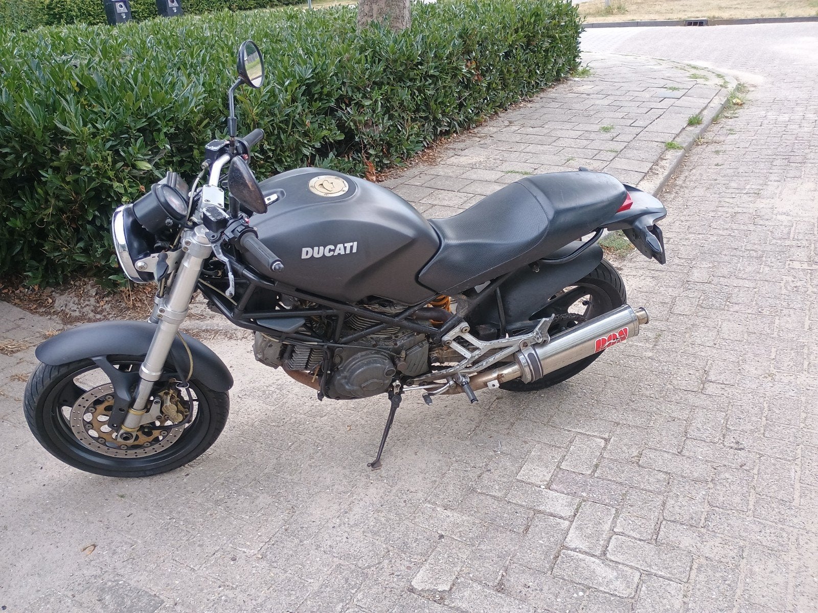 Ducati Monster 600 - Loopt goed, cosmetisch werk nodig, Motoren, Particulier