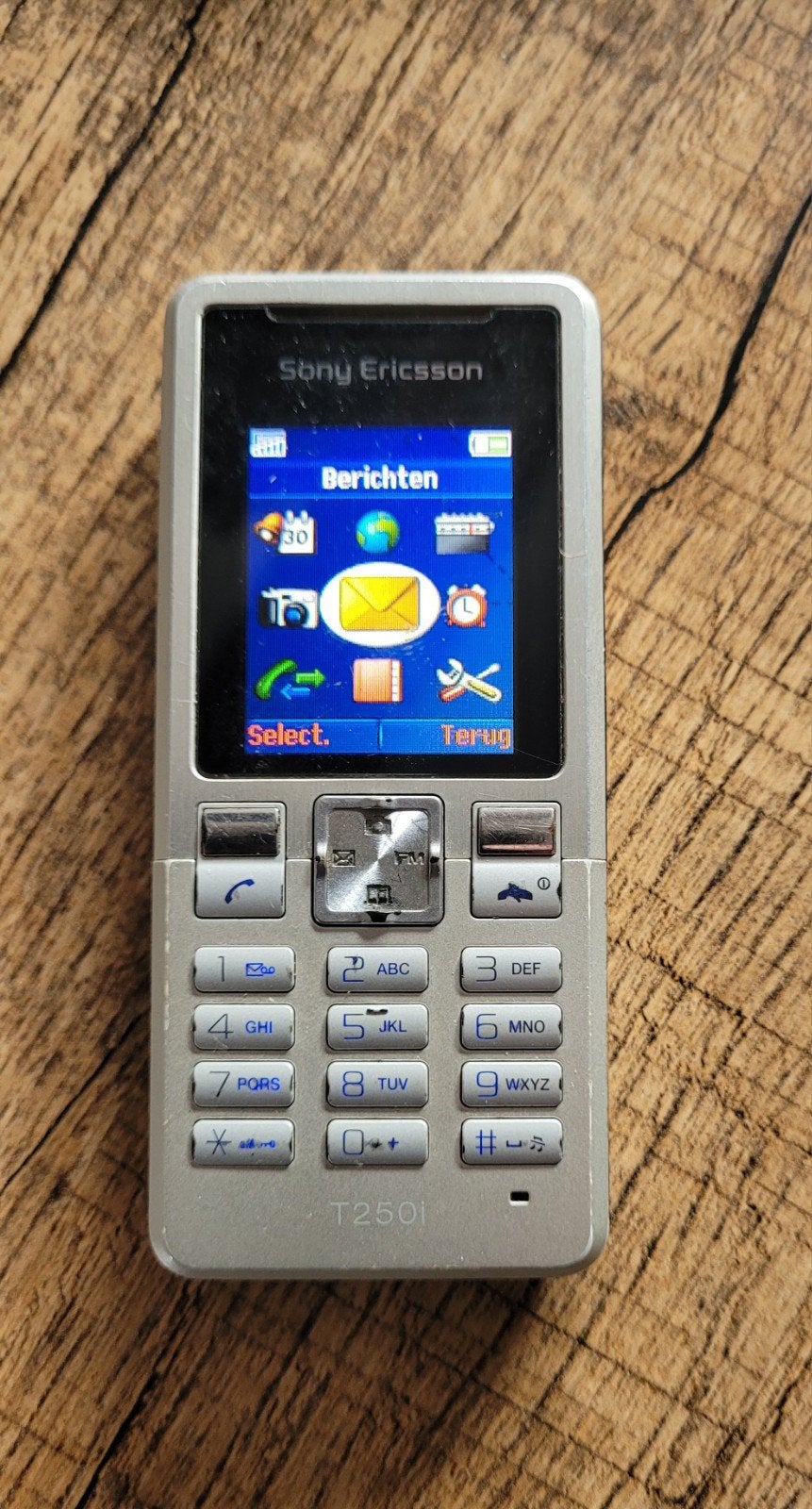 Sony Ericsson T250i, Telecommunicatie, Mobiele telefoons | Sony, Ophalen of Verzenden, Zwart, Overige systemen