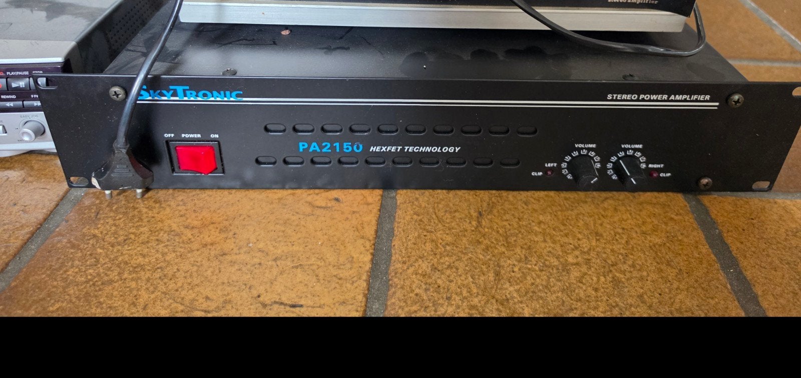 SkyTronic PA2150 stereo eindversterker, Ophalen, Gebruikt, Minder dan 500 watt