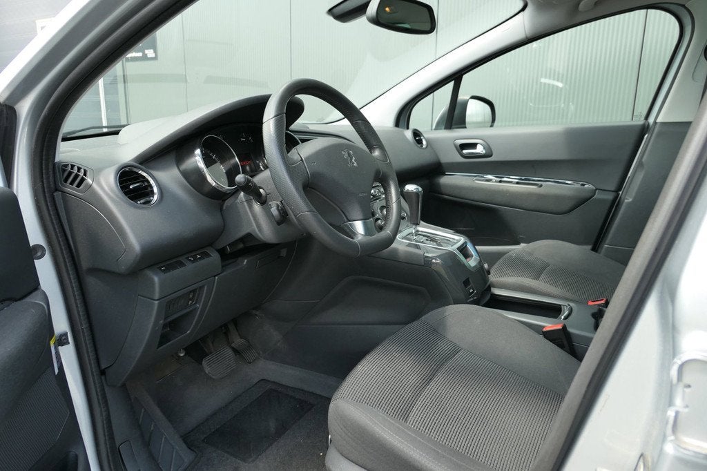 Peugeot 5008 1.6 THP Allure 5p. NAP Clima Cruise Pano, Auto's, Peugeot, Euro 5, Stof, Gebruikt, 1650 kg