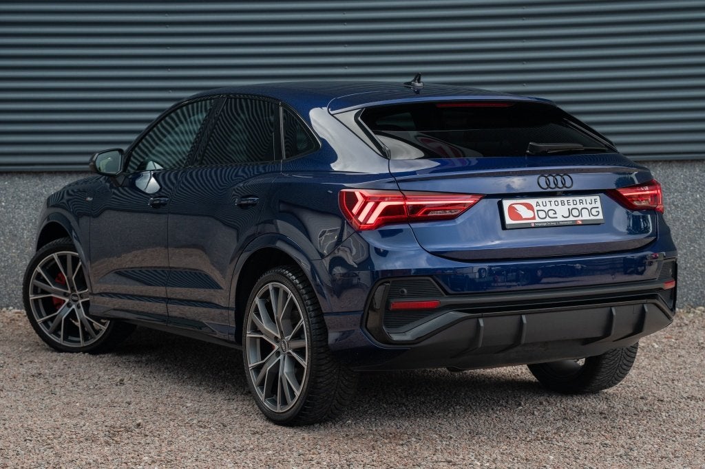 Audi Q3 Sportback 45 TFSIe 245PK 2XS-Line | Trekhaak | Memor, Auto's, Audi, Gebruikt, Blauw, Hybride Elektrisch/Benzine, 13 kWh