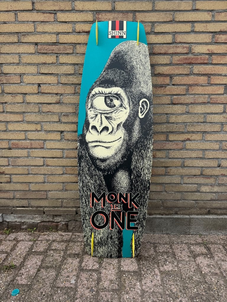 Kite board Shine monk 135 x 42, Gebruikt, Twintip, Kiteboard, Ophalen of Verzenden