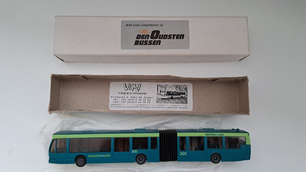Vemi 3217 - ConneXXion gelede bus schaal 1:87, Verzamelen, Spoorwegen en Tramwegen, Zo goed als nieuw, Bus of Metro, Schaalmodel