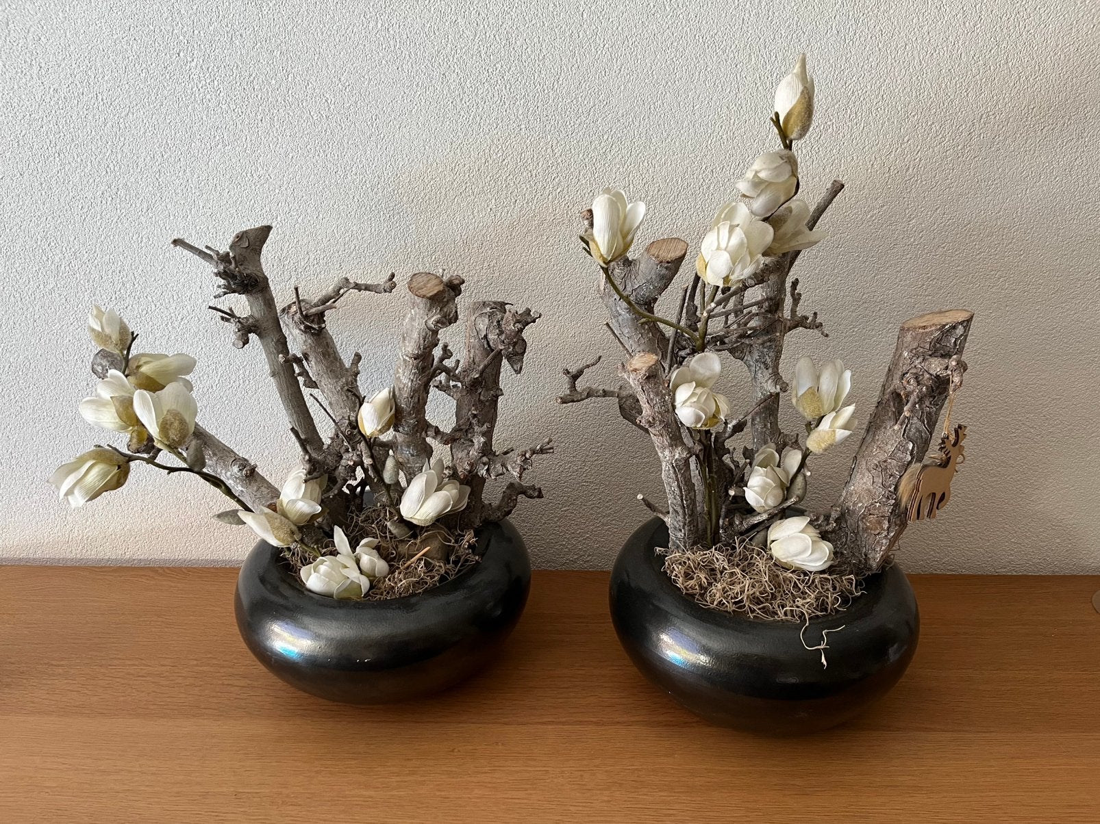 2 Decoratieve bloemstukken, Ophalen, Zo goed als nieuw