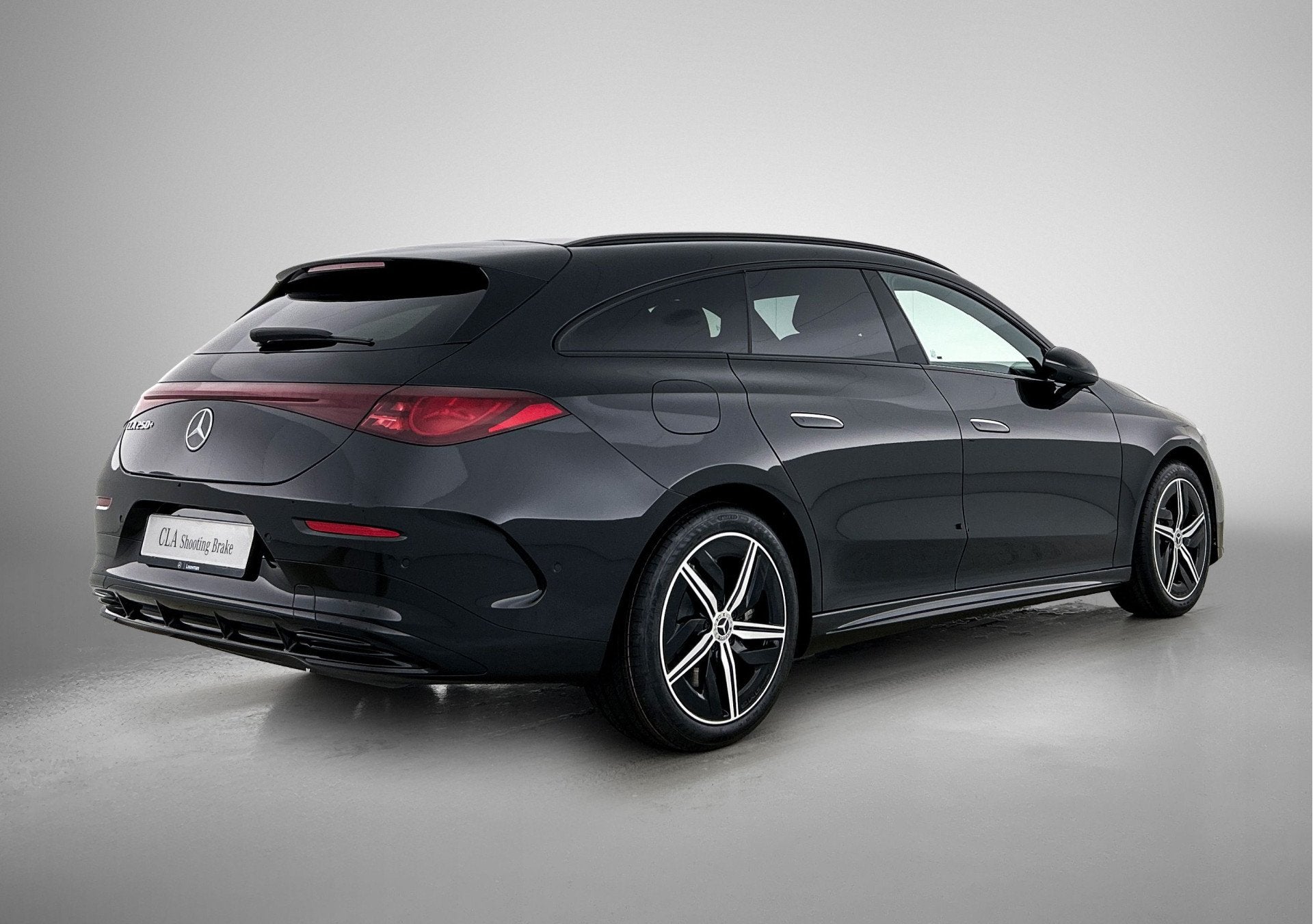 Mercedes-Benz CLA-Klasse Shooting Brake 250+ Business Soluti, Auto's, Mercedes-Benz, Automaat, CLA, Achterwielaandrijving, Zwart