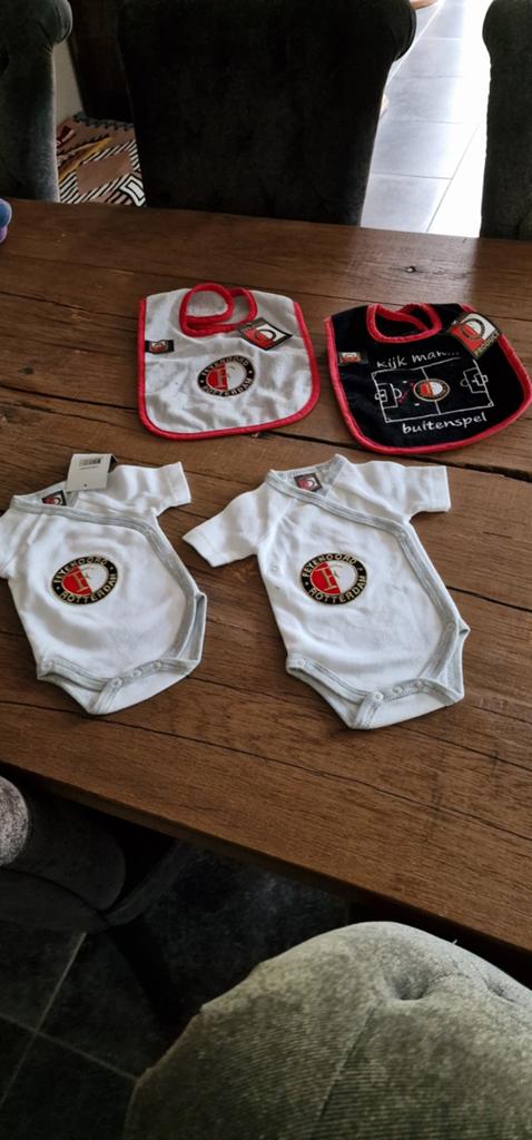 Feyenoord Slabbetje, Ophalen of Verzenden, Nieuw, Feyenoord, Jongetje of Meisje