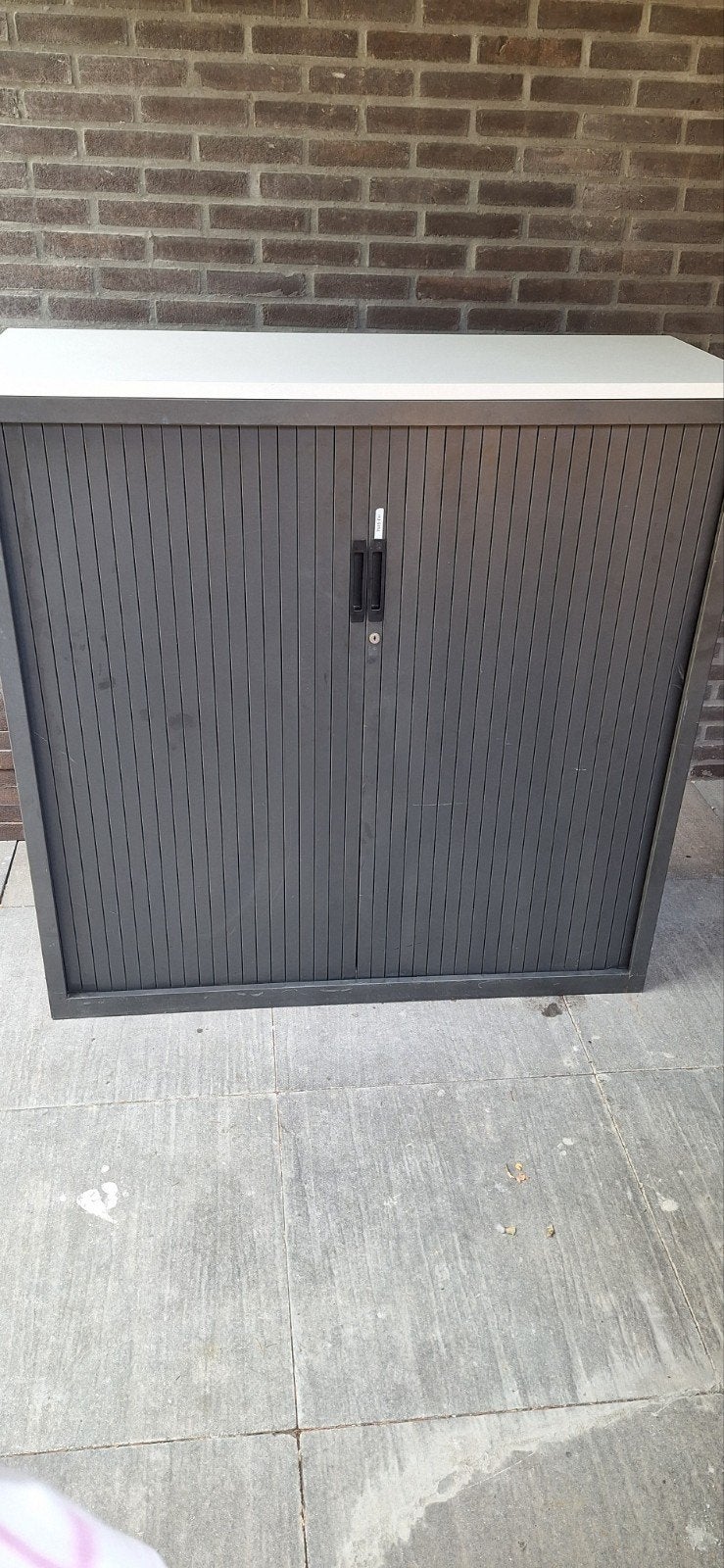 Zwarte archiefkast (metaal) met roldeuren, Ophalen, Gebruikt, 100 tot 150 cm, 100 tot 150 cm