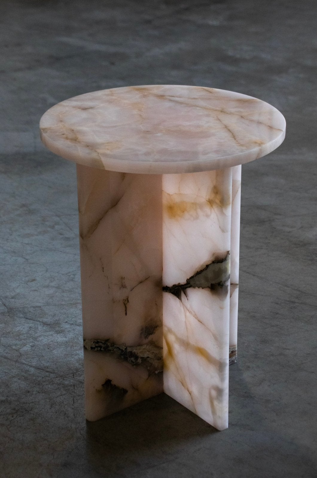 Bijzettafel onyx roze, Overige materialen, Minder dan 55 cm, Rond, Nieuw