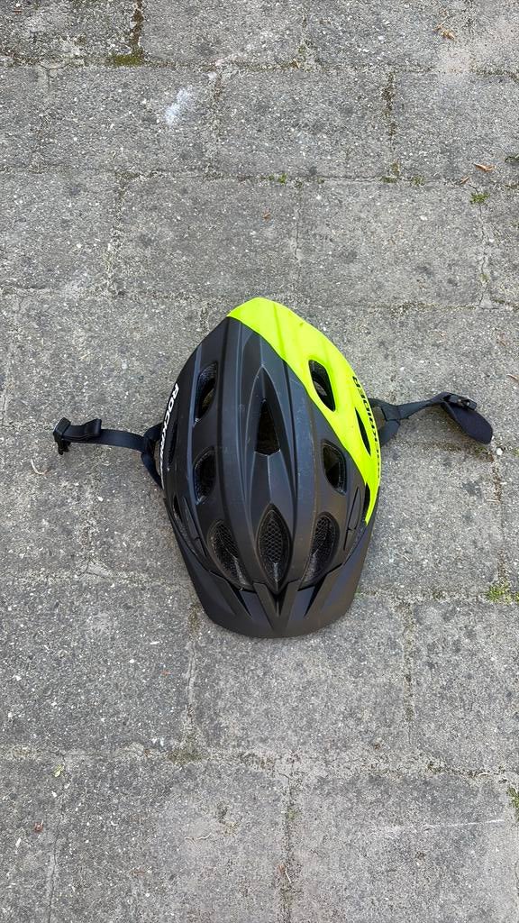 Rockrider mountainbike helm, Fietsen en Brommers, Fietsaccessoires | Fietshelmen, Ophalen, Zo goed als nieuw, S, Jongen of Meisje