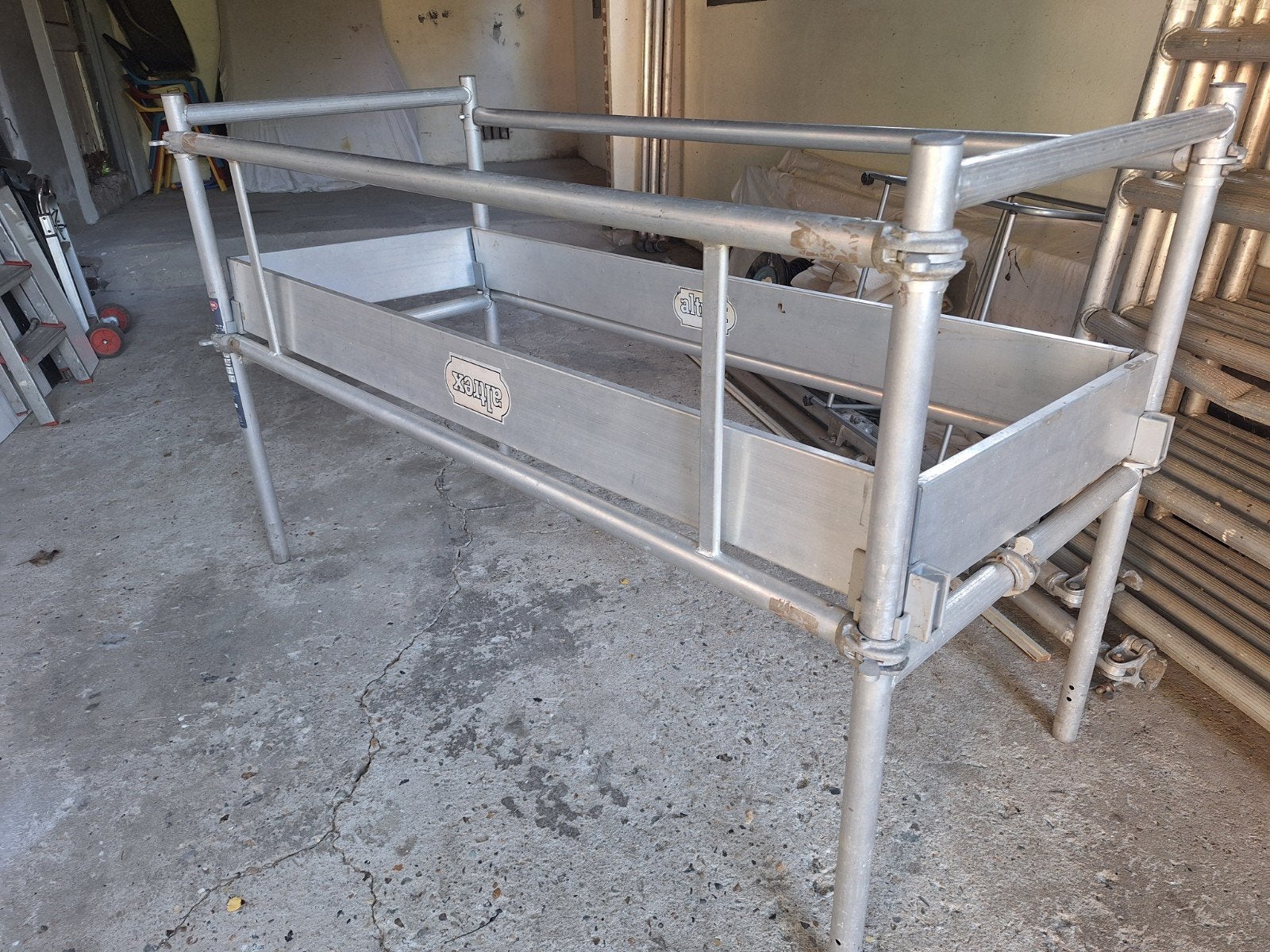 Altrex kamersteiger RS Tower 34 (zonder plank), Ophalen
