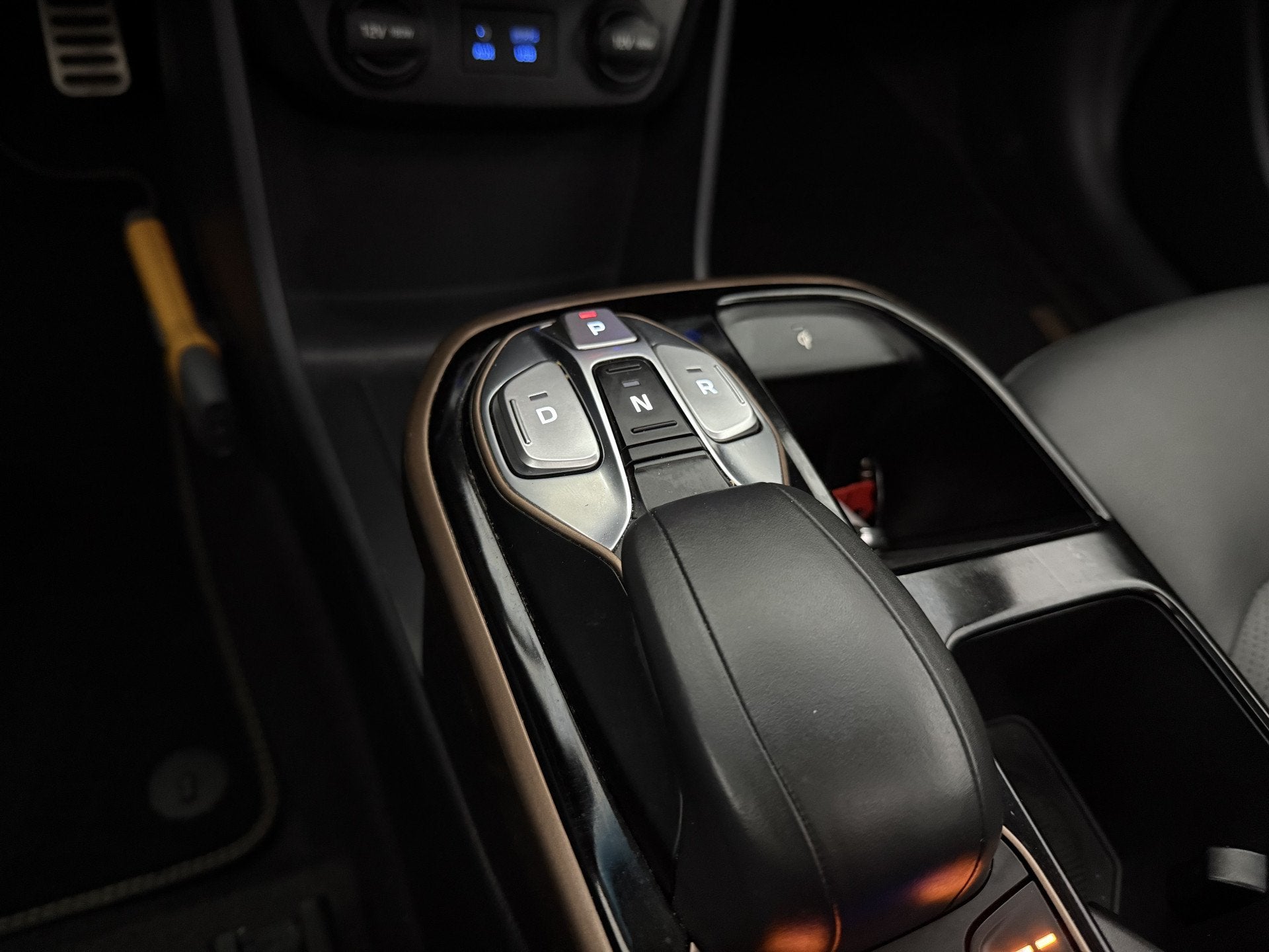 Foto 38 van Hyundai IONIQ Premium EV | Snelladen | SOH 87% | Pano | Stoe