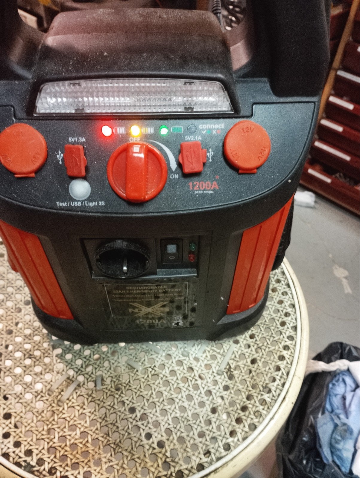 NEXUS 1200A Jumpstarter met compressor en omvormer, Ophalen, Zo goed als nieuw