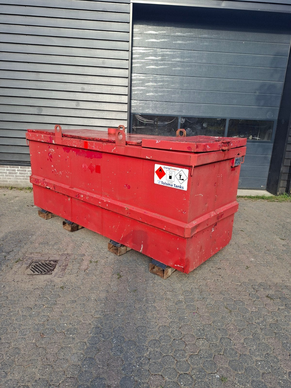 Tolsma IBC dieseltank, opslagtank 3000 liter, is gereinigd, Ophalen