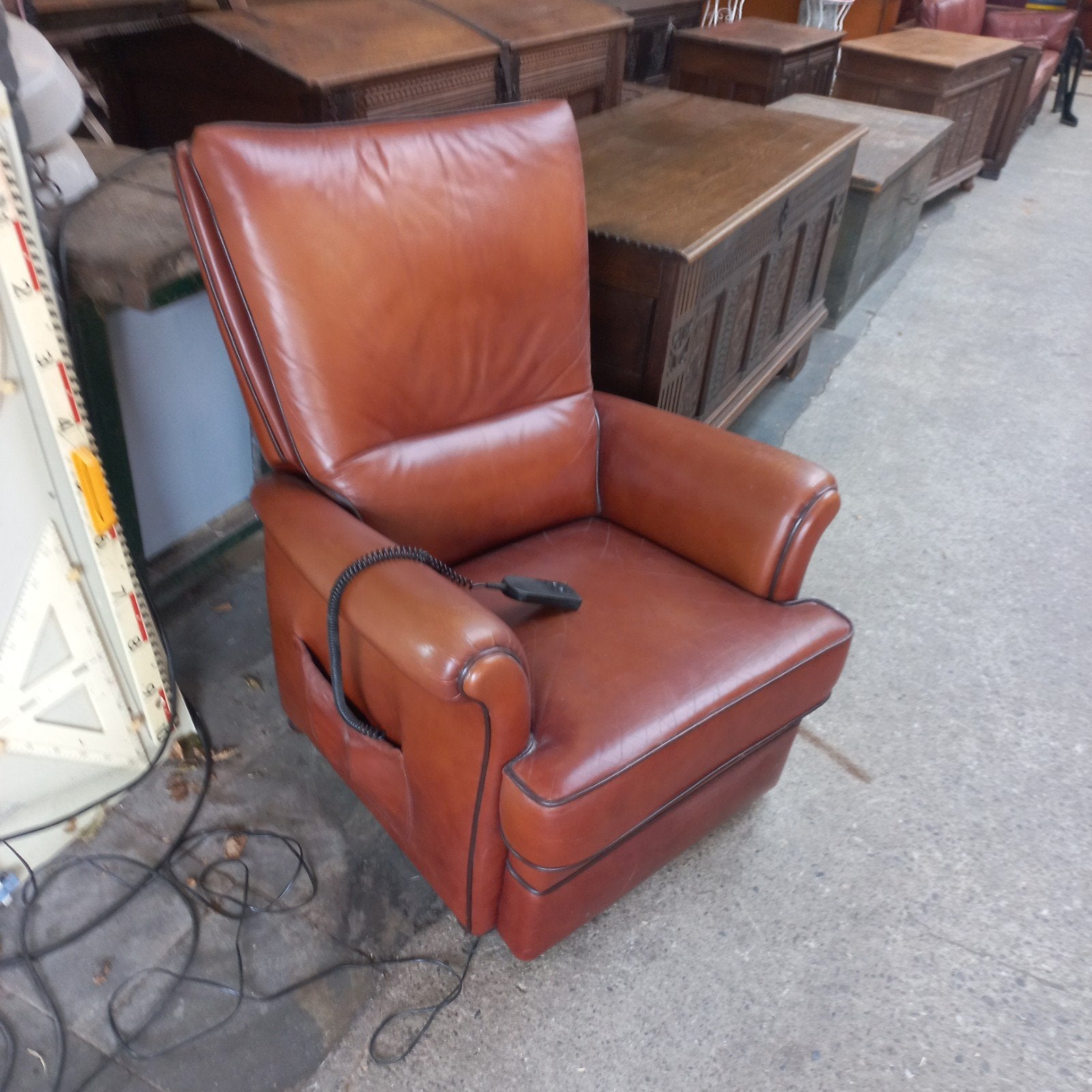 Leren elektrische fauteuil, Huis en Inrichting, Ophalen, Gebruikt, 75 tot 100 cm