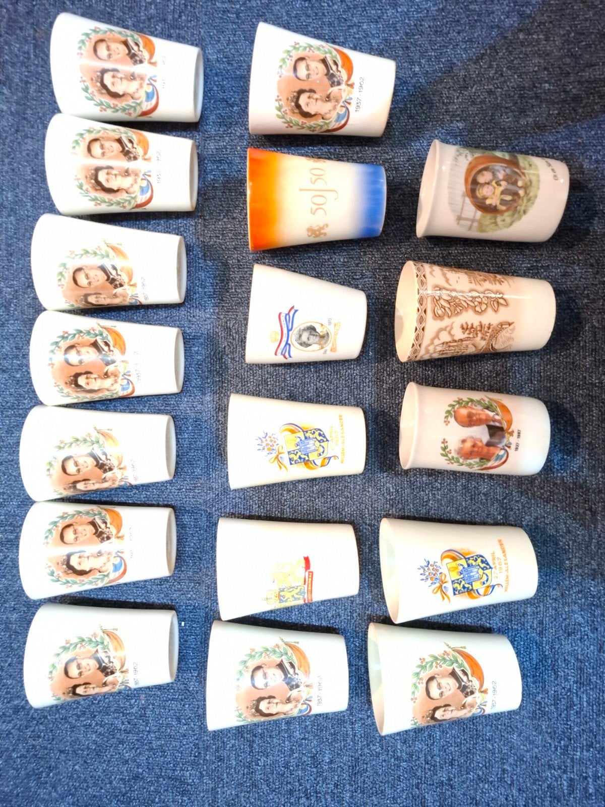 Vintage Koninklijke Melkbekers - Set van 17, Ophalen of Verzenden